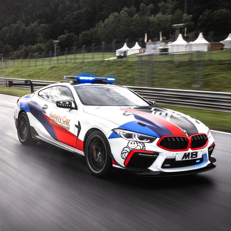  BMW M8 Competition Coupe MotoGP Safety Car (F92) 2019 года  (фото 28 из 38)